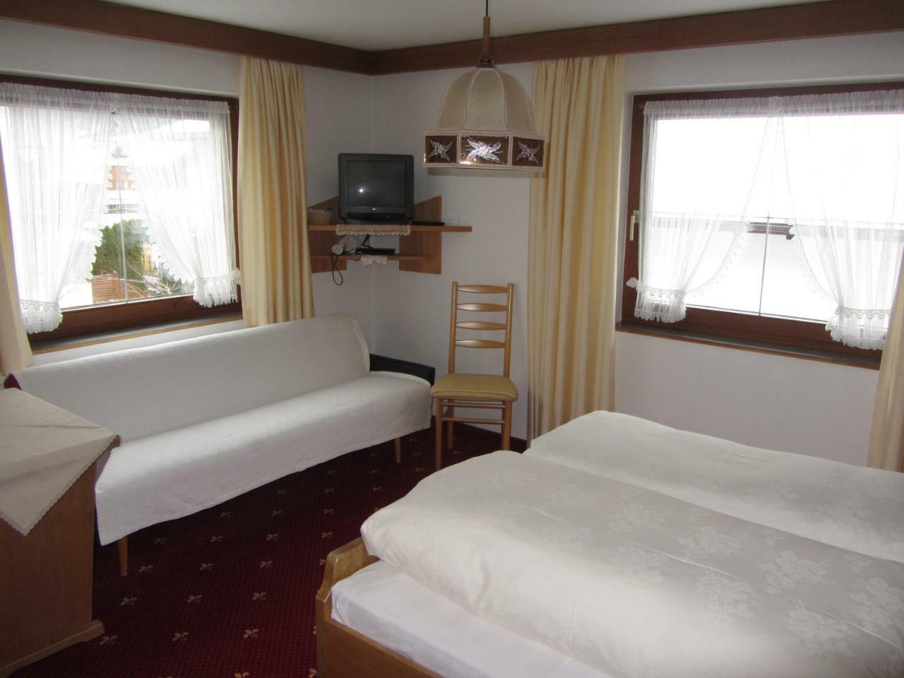 Ferienwohnung Familie Hoefler Längenfeld Exterior foto